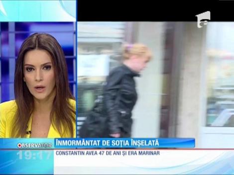 Marinarul care a căzut de la etajul cinci avea 47 de ani şi părea soţul perfect