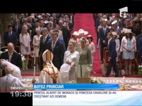 Prinţul Albert de Monaco şi soţia sa şi-au creştinat gemenii