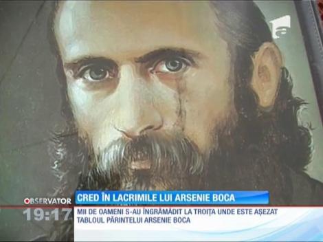 Mii de credincioși s-au înghesuit să vadă lacrimile lui Arsenie Boca