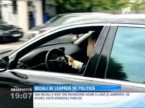 Gigi Becali s-a lepădat de politică, dar nu şi de butonii de aur!