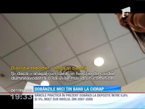 Banii stau mai bine sub saltea, decât în bancă!