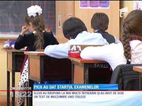 Elevii au dat startul examenelor