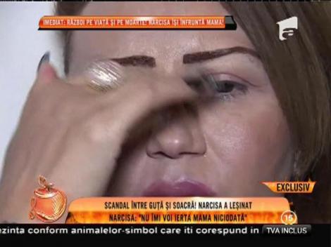 Scandalul apocaliptic cu mama ei a doborât-o!  Narcisa a leşinat!
