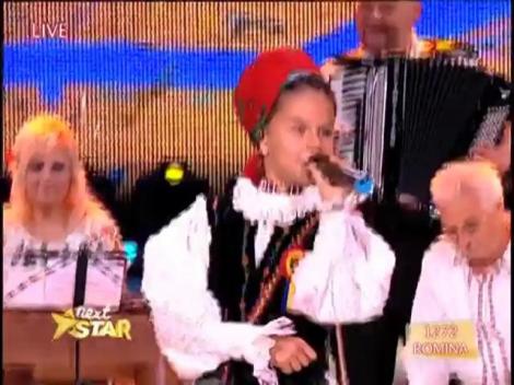 Îndrăgostită de muzica populară, Romina a făcut senzație! Doamne, ce voce are!