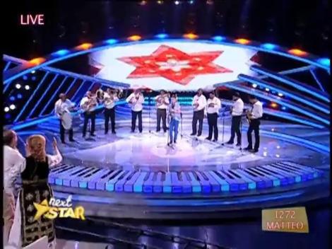 Are spectacolul în sânge! Matteo, puștiul care a făcut SHOW TOTAL alături de Fanfara 10 Prăjini