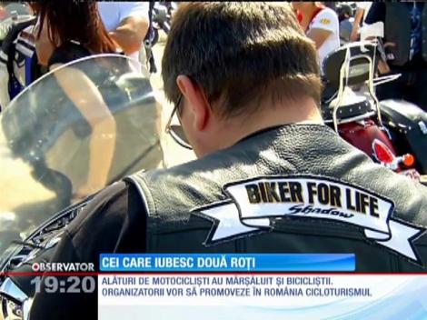 Cei care iubesc două roți