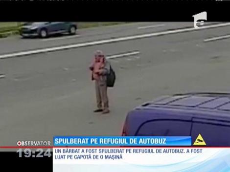 Un bărbat a fost spulberat de o maşină pe un refugiu de autobuz, în Baia Mare