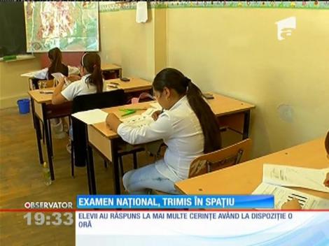 Elevii au fost nevoiţi să cântărească rachete la examenul naţional