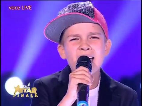 Eduard Ungureanu, o minunăţie de băiat! Respiră muzică şi e pregătit să cucerească toată România