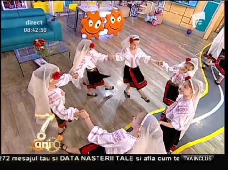 Trupa Floris, demonstrație de dans popular