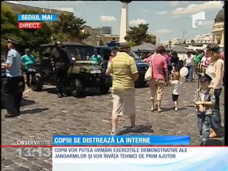 Copiii se distrează la Ministerul Afacerilor Interne