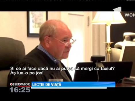 O tânără de 19 ani s-a transformat în globe trotter prin decizie judecătorească