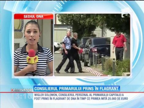 Consilierul primarului prins în flagrant