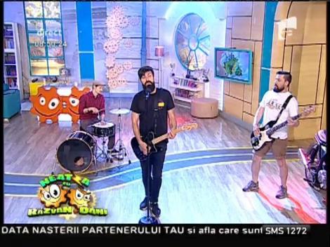 Pistol cu Capse - "Undeva, cineva"