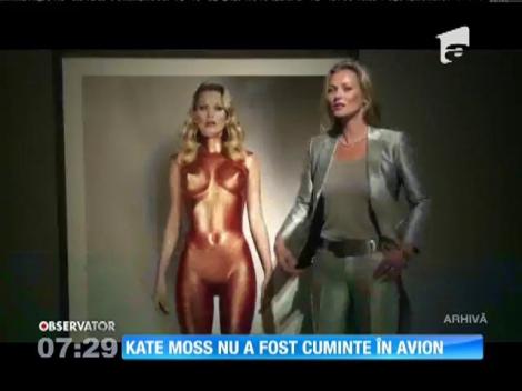 Kate Moss s-a făcut de râs la revenirea în Marea Britanie