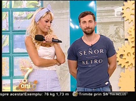 Niciodată n-ai mai văzut aşa ceva! Răzvan şi Dani au muls o vacă ÎN DIRECT! Râzi cu lacrimi!