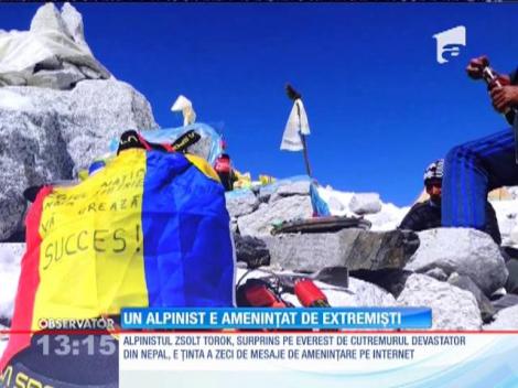 Alpinist, ameninţat de extremişti