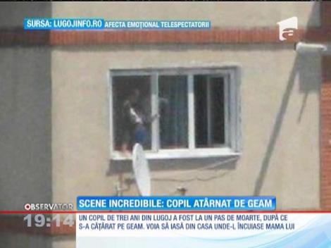 Într-un bloc din Lugoj, un copil a sfârșit atârnat de geam!