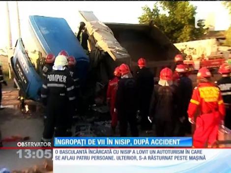 Îngropaţi de vii în nisip, după accident