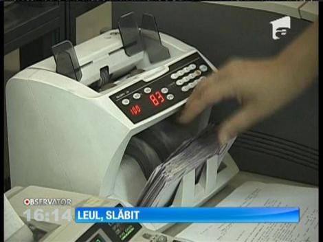 Leul pierde teren în fața monedei europene