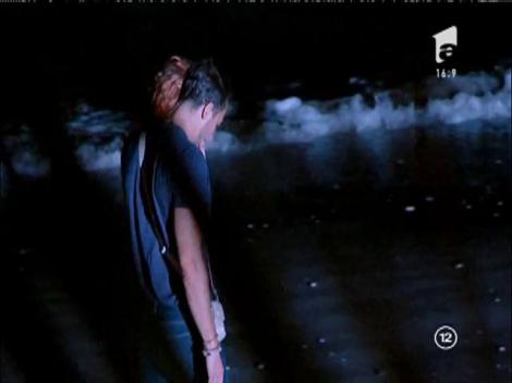 Care e faţa adevărată a Andreei! Plânge când îşi vede iubitul, dar îşi incită ispita: "Pune-te în pat şi..."