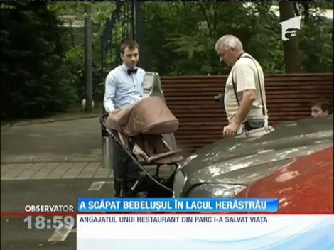 Update / Un bebeluş a căzut cu căruciorul în lacul Herăstrău