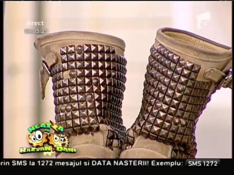 Flavia ne demonstrează de ce fetele poartă vara cizme!