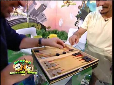 Răzvan Simion, bătut fără drept de apel de Horia Brenciu!