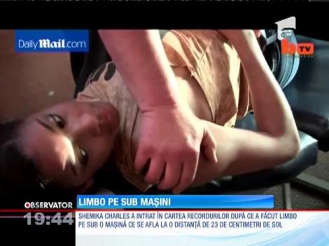 Cea mai flexibilă femeie din lume poate trece fără probleme pe sub o maşină