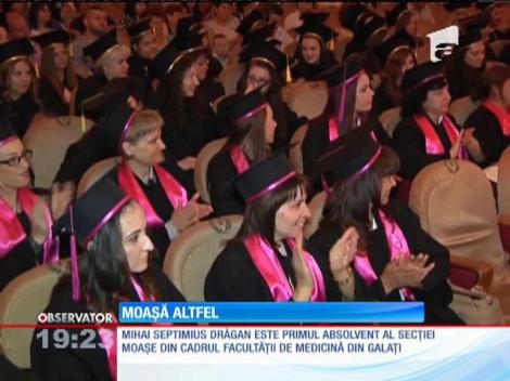 Primul bărbat moașă din România