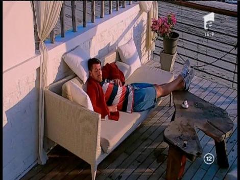 Se joacă cu focul! Andreea a acceptat avansurile lui Matei și a mers noaptea la el în cameră: "M-ai așteptat în bustul gol!"