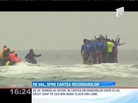 66 de pasionaţi de surf au scris istorie pe o plajă din California