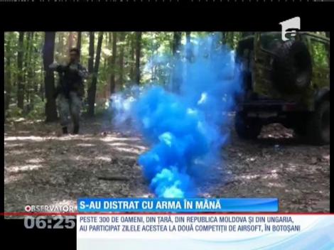 Sute de oameni s-au împuşcat într-o pădure din Botoşani