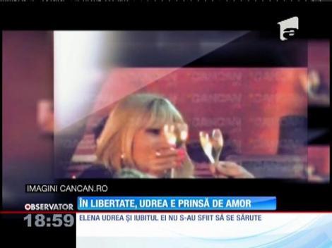 Elena Udrea, săruturi fierbinți, la miezul nopţii