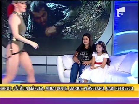 Lora - Floare la ureche