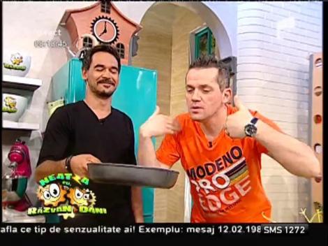 Răsfaţă-ţi simţurile! Ciorbă de vară, cu baghetă delicioasă cu multe brânzeturi