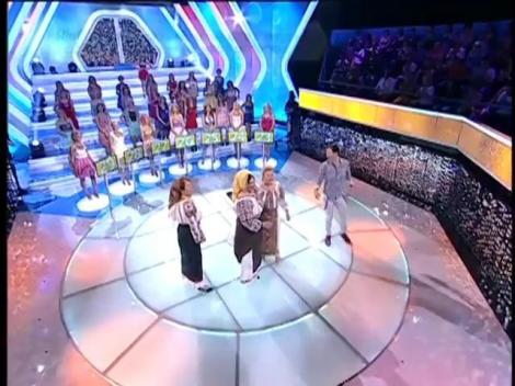 Rândul 4: "Pasta alimentară obţinută prin fierberea cu zahăr a fructelor zdrobite sau trecute prin sită se numeşte?"