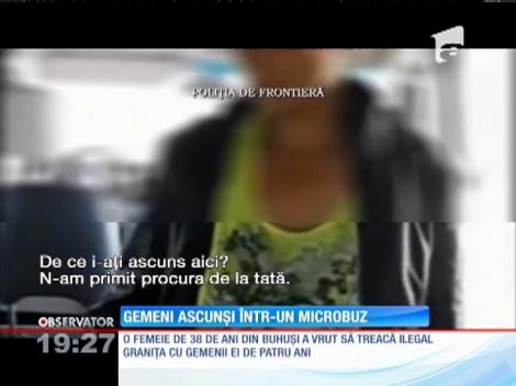 Gemeni ascunși în portbagajul unui microbuz, descoperiți la graniță