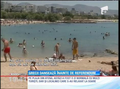 Grecii dansează înainte de referendum