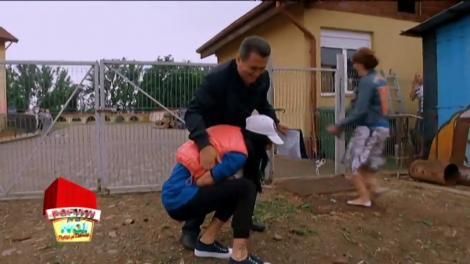 Andreea Tonciu, speriată de moarte de un porcuşor! Bruneta a izbucnit în plâns şi a făcut o criză de isterie