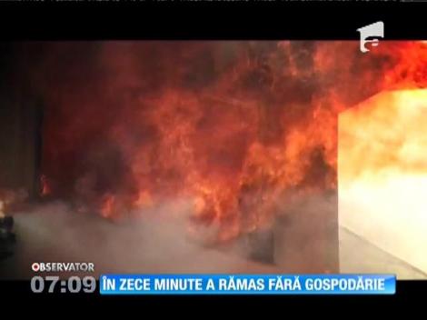 În 10 minute, un incendiu l-a lăsat fără gospodărie. 7 pompieri au avut nevoie de ajutor medicilor