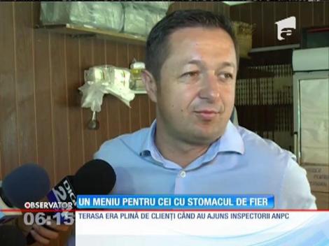 O terasă de pe litoral servea clienților alimente expirate