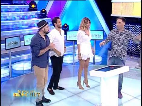 Runda 2: Ce cuvânt lipsește din versurile?