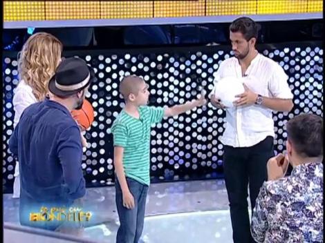 Iată de ce Luna se poate vedea ziua! Vedetele s-au învârtit ca planetele!