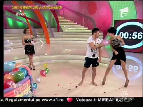 Cristina şi Marian au spart cele mai multe baloane! Cei doi vor petrece o noapte la hotel!