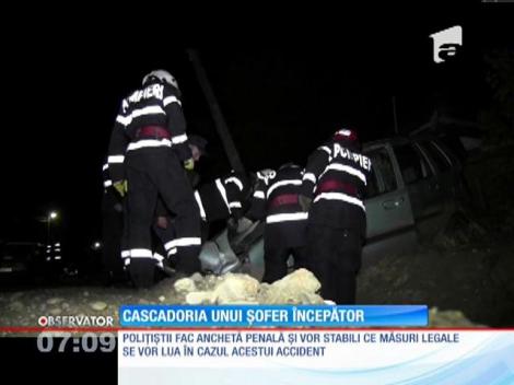 Un şofer începător din Dej s-a răsturnat de mai multe ori cu maşina!
