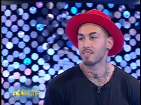 Corina, Alex Velea şi What's UP, faţă în faţă cu blonda supremă!