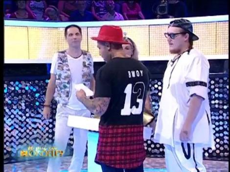 Te pui cu blondele? "Eu pup poala popii, popa pupă poala mea!" Cât de repede poate să spună Alex Velea zicala?