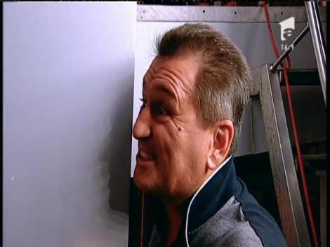 Liviu V&acirc;rciu, săritură de la 3 metri sub ameninţarea lui Nea Marin