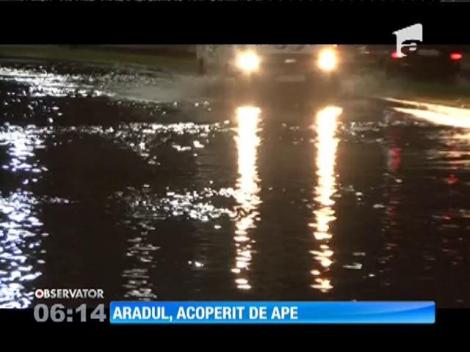 Inundaţii la Arad în urma unei furtuni violente